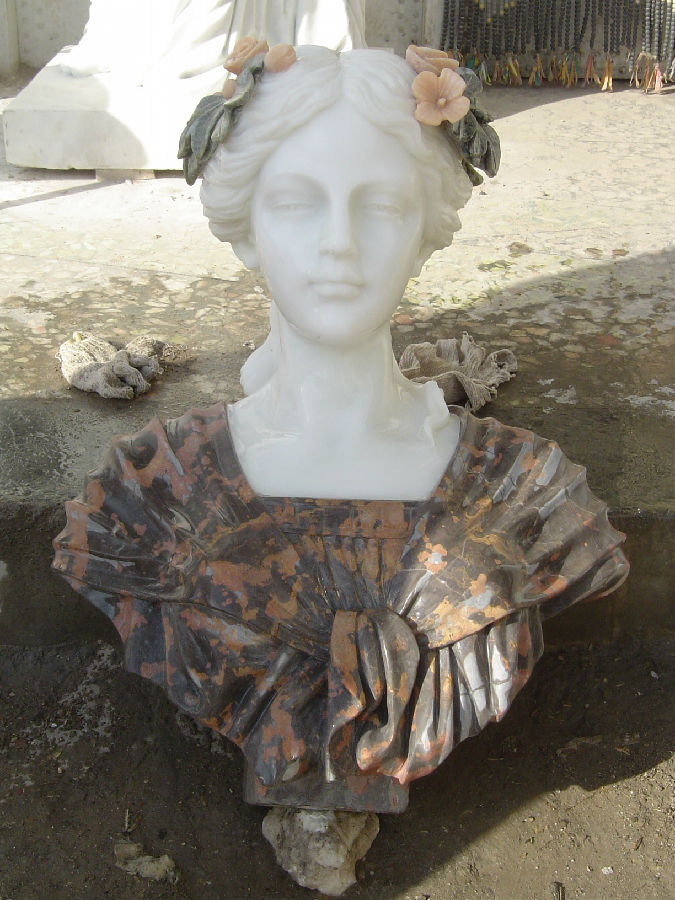 Woman bust MBT-17.JPG