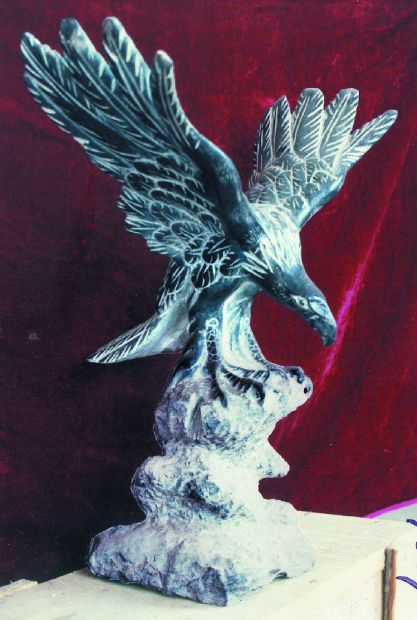 Eagle Statue OTS-06.jpg