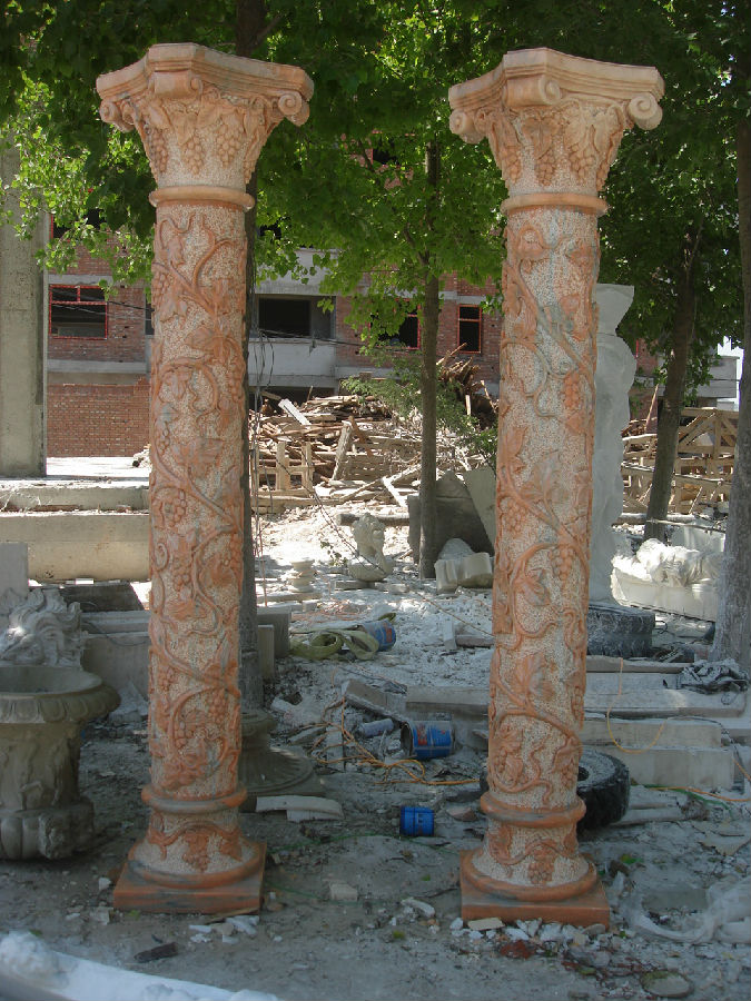 carved pillar CL-19.JPG