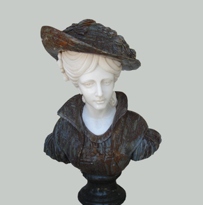 female bust sculpture/female m