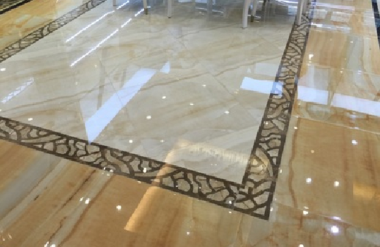 "Immature" quintana marble tiles into a "expl