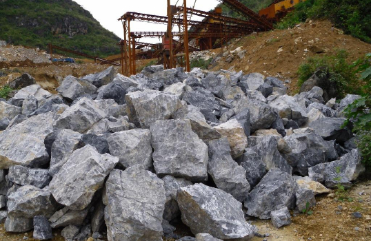 Calcite is what composition? And limestone is not the same